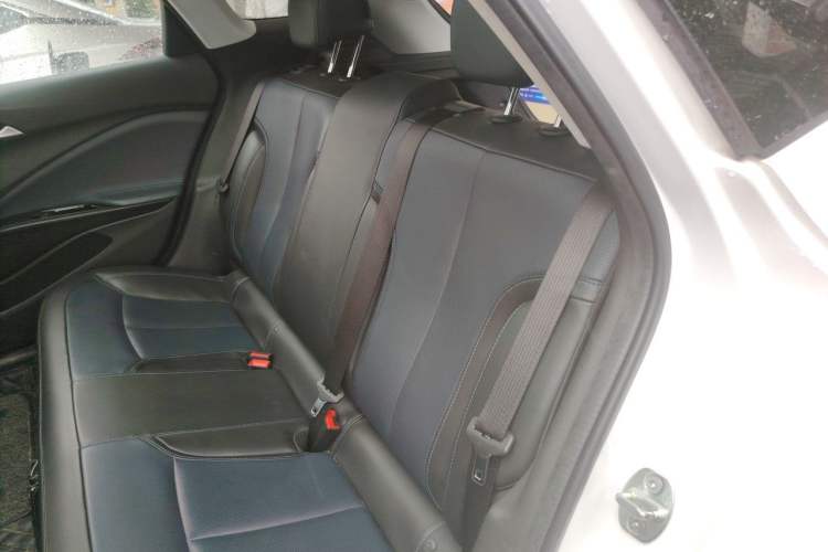 Used Buick Velite 6 2022 Connected Intelligence PLUS Version Left Rear Seat