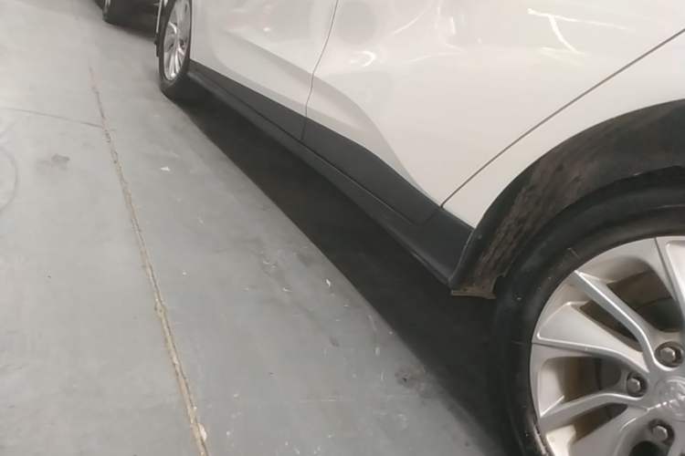 Used Buick Velite 6 2022 Plug-in Hybrid Connected Fashion Model Left Side Sill