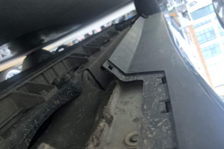 Used Buick Velite 6 2022 Connected Smart PLUS Left Side Sill