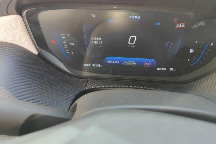 Used Buick Velite 6 2022 Plug-in Hybrid Connected Smart Model Odometer Close Up