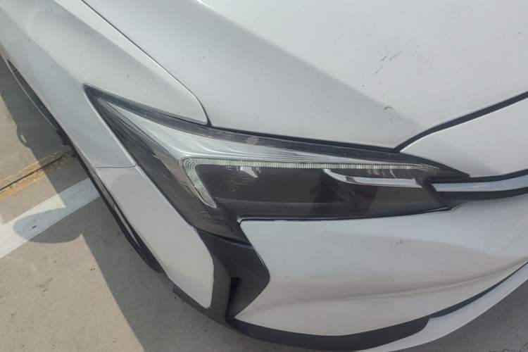 Used Buick Velite 6  Right Front Headlight
