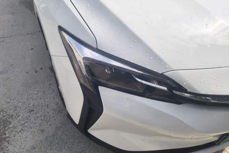 Used Buick Velite 6 2022 Connected & Shared PLUS Right Front Headlight