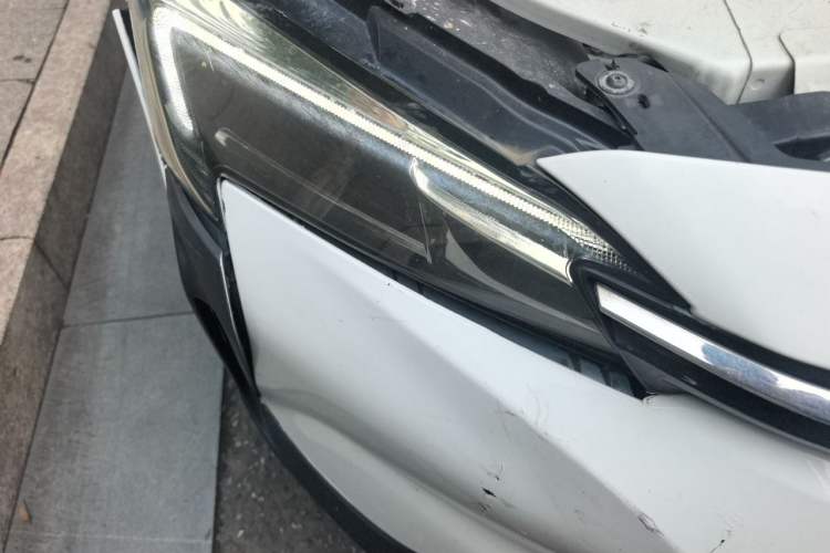 Used Buick Velite 6 2022 Connected & Shared PLUS Right Front Headlight
