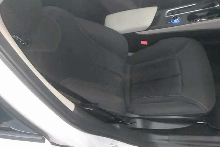 Used Buick Velite 6 2022 Plug-in Hybrid Connected Fashion Model Right Front Seat