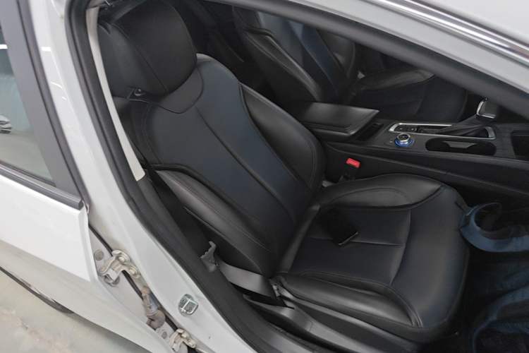 Used Buick Velite 6 2022 Connected & Shared PLUS Right Front Seat