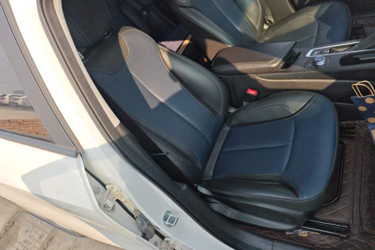 Used Buick Velite 6 2022 Connected Fashion PLUS Right Front Seat