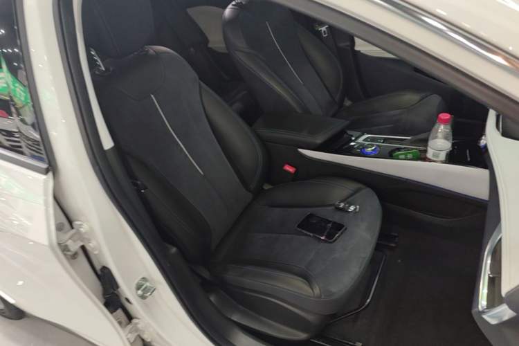 Used Buick Velite 6 2022 Plug-in Hybrid Connected Smart Model Right Front Seat