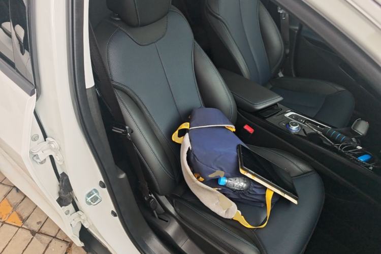 Used Buick Velite 6 2022 Plug-in Hybrid Connected Smart Edition Right Front Seat