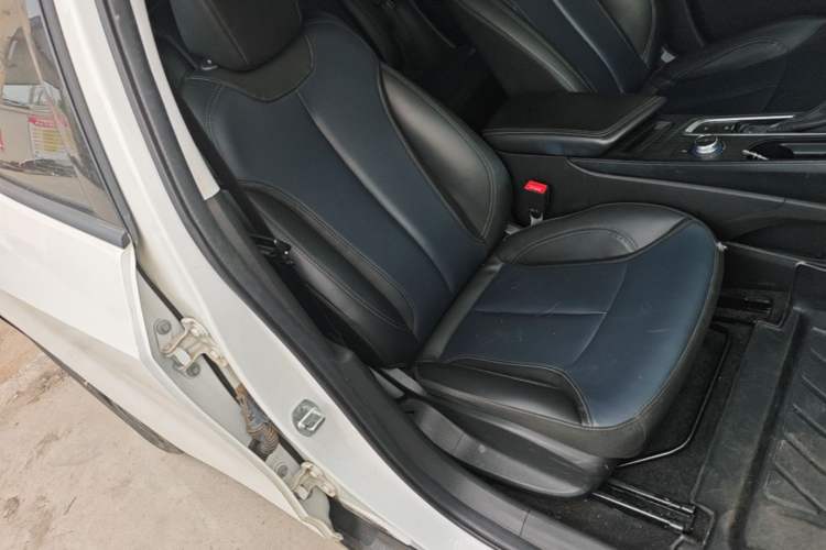 Used Buick Velite 6 2022 Connected Fashion PLUS Right Front Seat