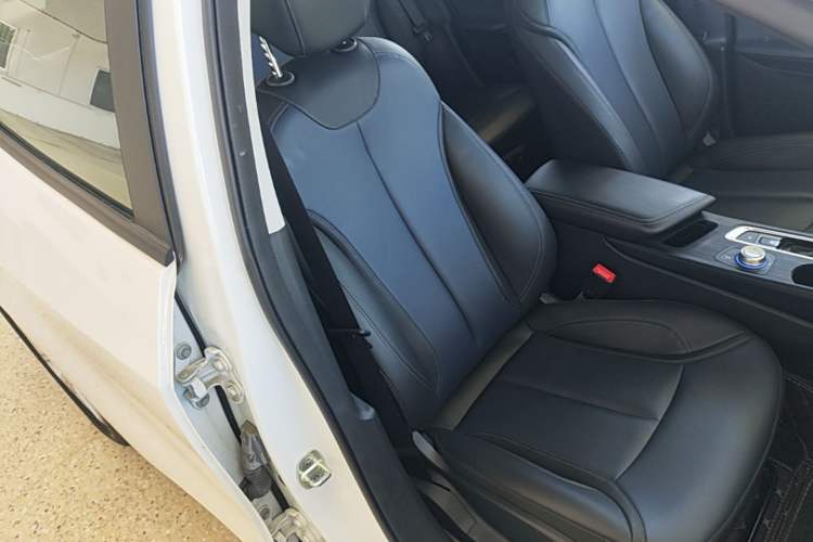 Used Buick Velite 6 2022 Connected & Shared PLUS Right Front Seat