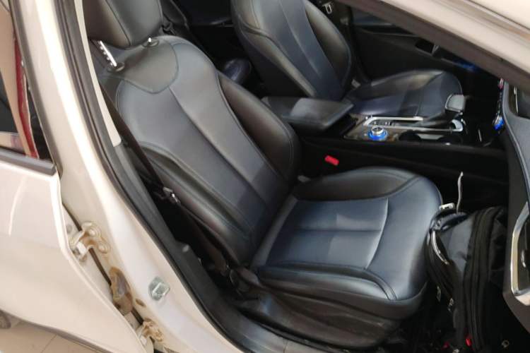 Used Buick Velite 6 2022 Plug-in Hybrid Connected Smart Edition Right Front Seat