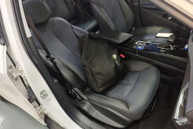 Used Buick Velite 6 2022 Plug-in Hybrid Connected Smart Edition Right Front Seat