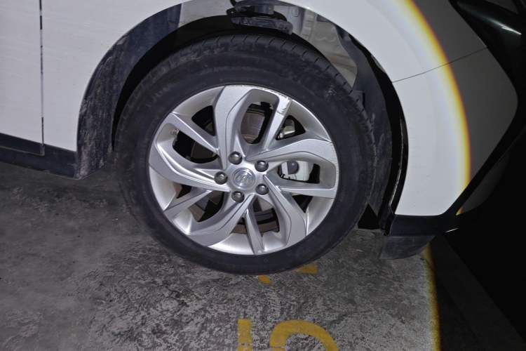 Used Buick Velite 6 2022 Connected Enjoyment PLUS Right Front Wheel Hub
