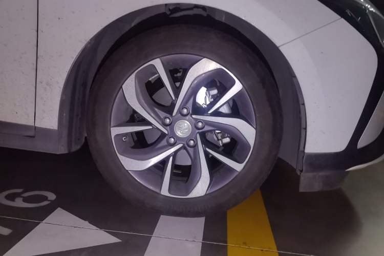Used Buick Velite 6 2022 Plug-in Hybrid Connected Smart Edition Right Front Wheel Hub