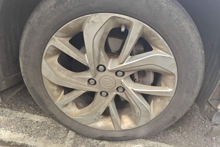 Used Buick Velite 6 2022 Connected & Shared PLUS Right Front Wheel Hub
