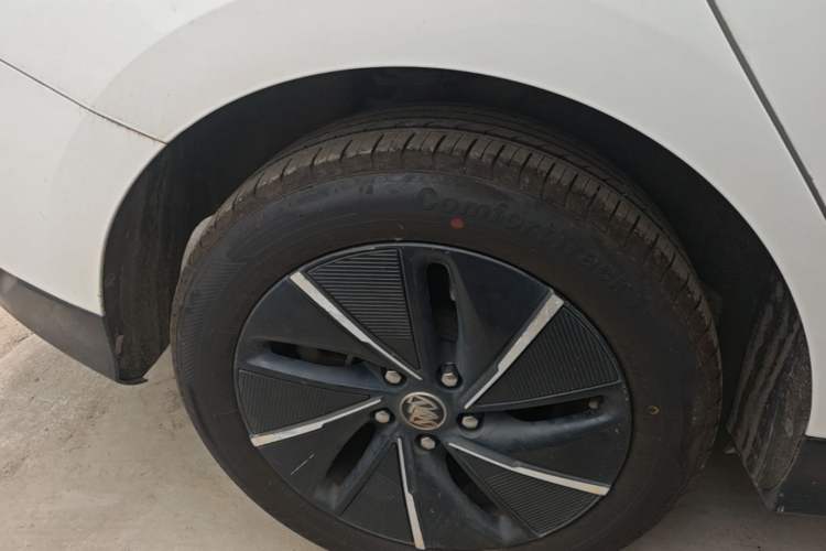 Used Buick Velite 6 2022 Connected Fashion PLUS Right Rear Wheel Hub