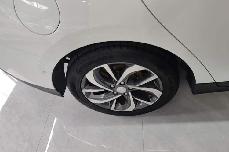 Used Buick Velite 6 2022 Plug-in Hybrid Connected Smart Model Right Rear Wheel Hub