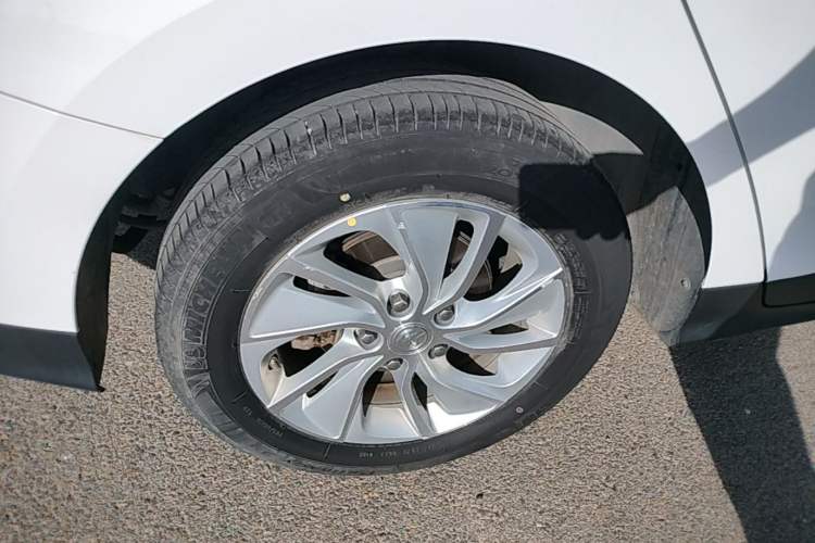 Used Buick Velite 6 2022 Plug-in Hybrid Connected Fashion Model Right Rear Wheel Hub
