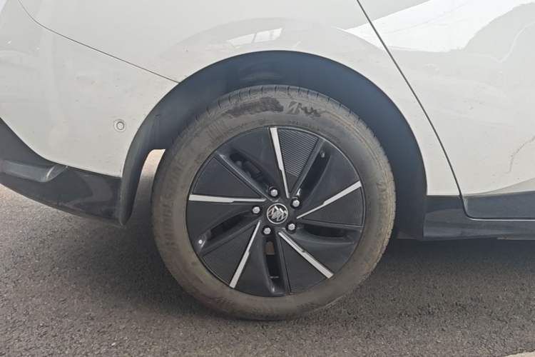 Used Buick Velite 6 2022 Connected Intelligence PLUS Version Right Rear Wheel Hub
