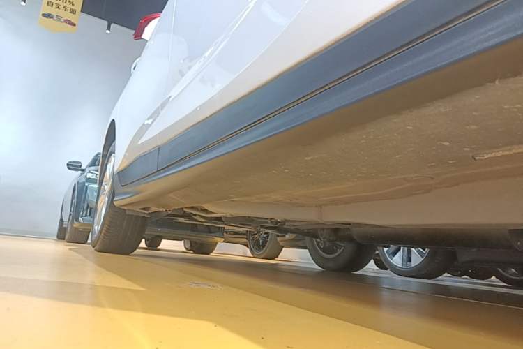 Used Buick Velite 6 2022 Plug-in Hybrid Connected Fashion Model Right Side Sill