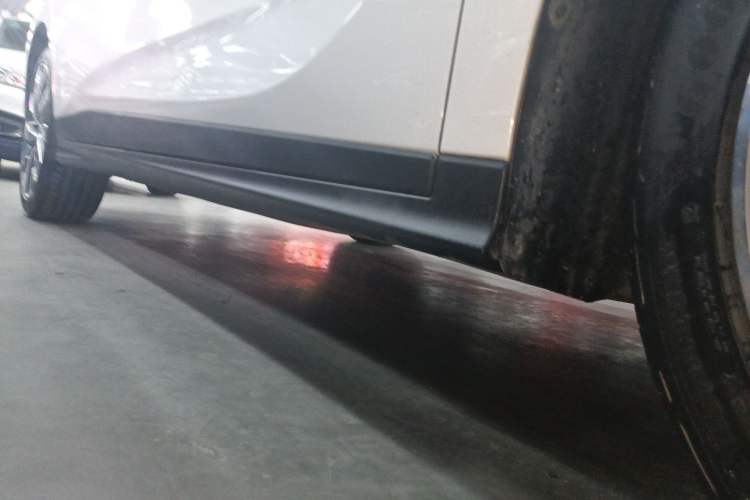 Used Buick Velite 6 2022 Plug-in Hybrid Connected Smart Model Right Side Sill