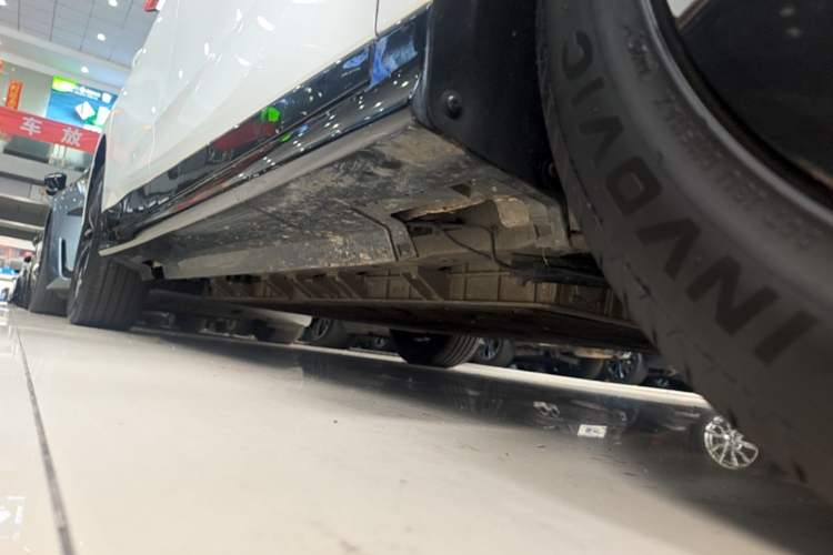 Used Buick Velite 6 2022 Connected Smart PLUS Right Side Sill