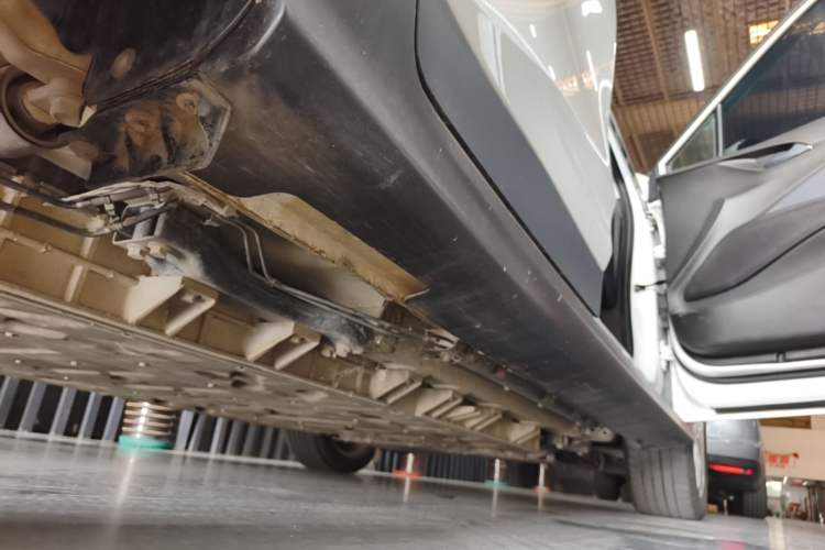 Used Buick Velite 6 2022 Connected & Shared PLUS Right Side Sill