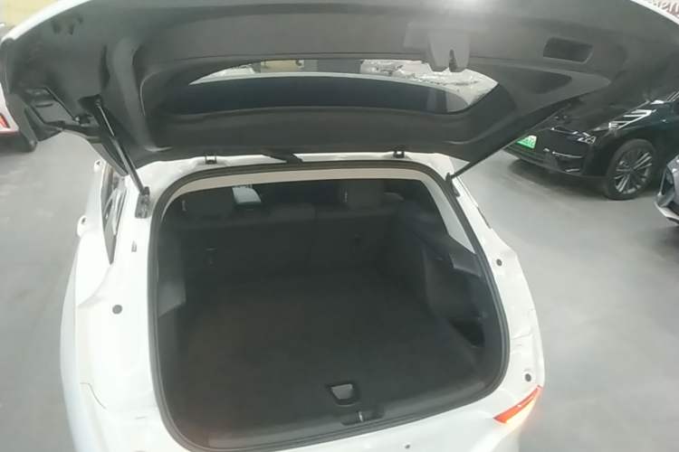 Used Buick Velite 6 2022 Plug-in Hybrid Connected Fashion Model Trunk