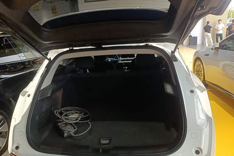 Used Buick Velite 6 2022 Plug-in Hybrid Connected Fashion Model Trunk