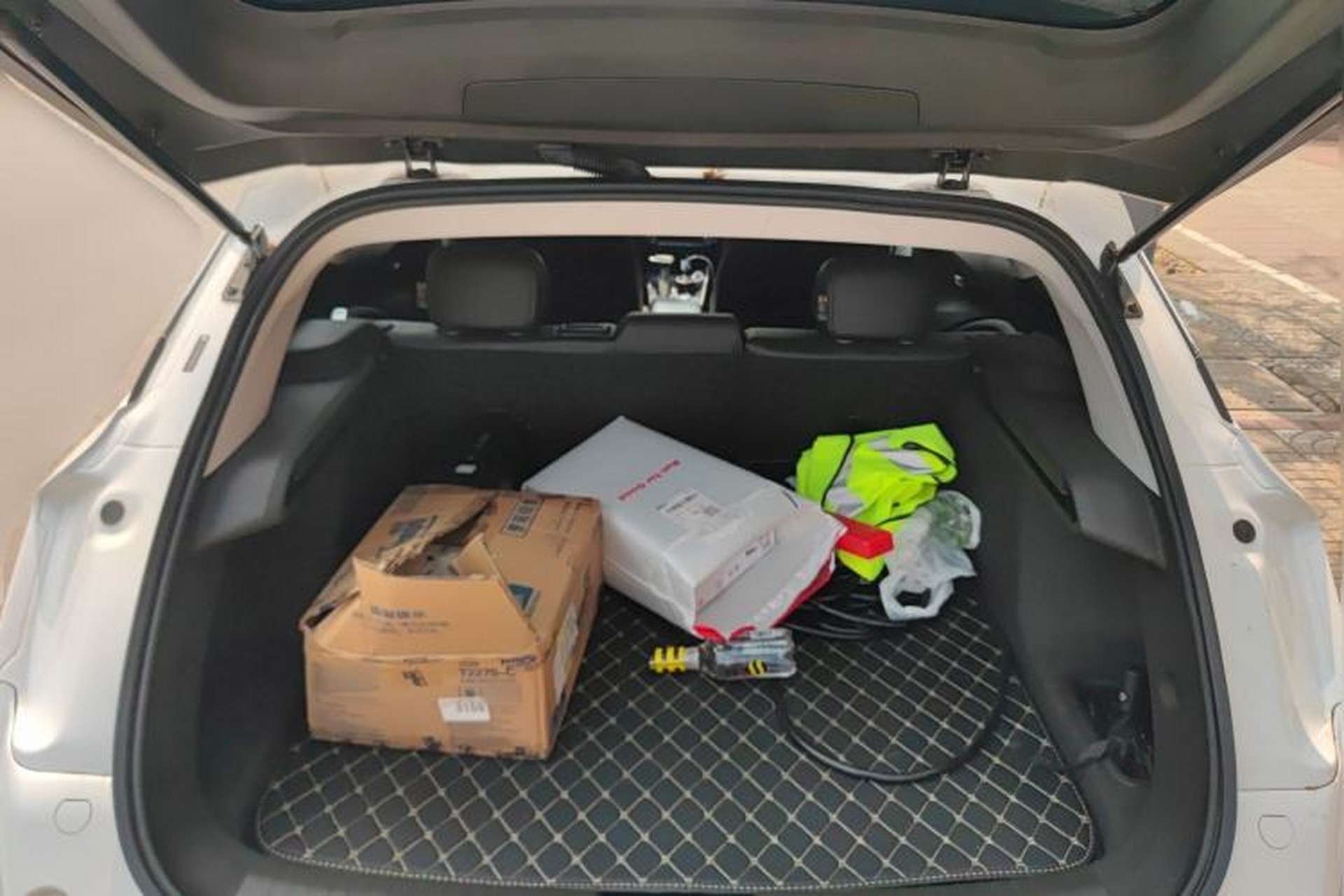 Used Buick Velite 6 2022 Connected & Shared PLUS Trunk