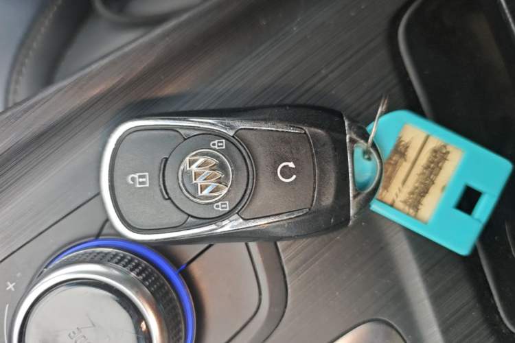 Used Buick Velite 6 2022 Connected Fashion PLUS Vehicle Key