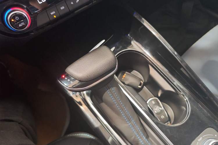 Used Buick Velite 6 2023 430km Comfort Edition Gear Lever