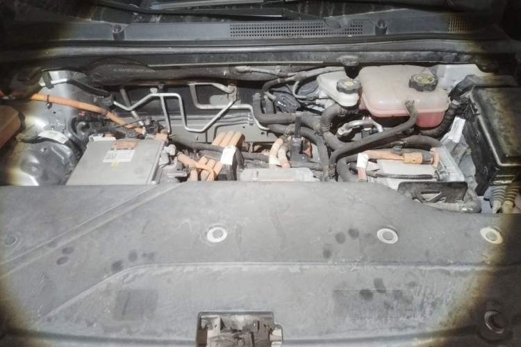 Used Buick Velite 6 2023 Revised Version 430 km Range – Commuter Edition Engine Bay