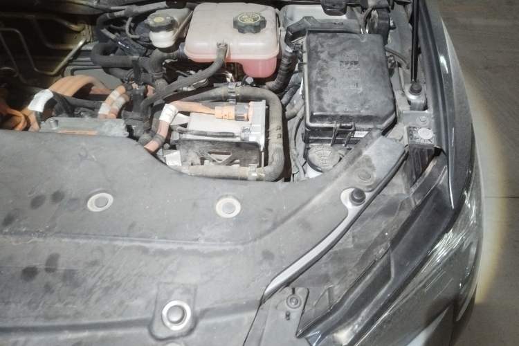 Used Buick Velite 6 2023 Revised Version 430 km Range – Commuter Edition Engine Bay Left