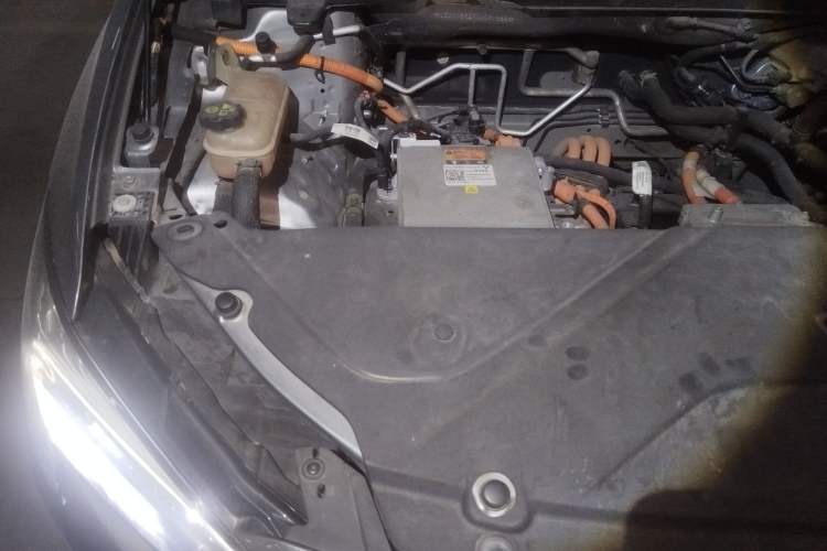 Used Buick Velite 6 2023 Revised Version 430 km Range – Commuter Edition Engine Bay Right