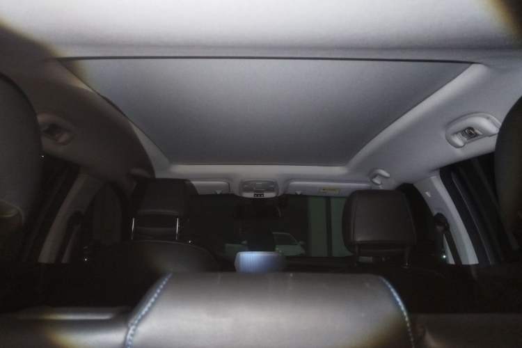 Used Buick Velite 6 2023 Revised Version 430 km Range – Commuter Edition Headliner