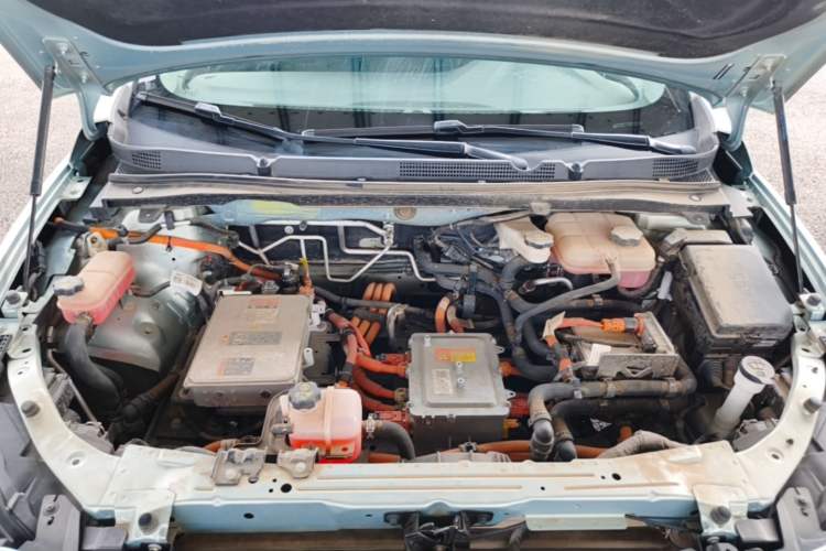 Used Buick Velite 6 2023 Revised Version 430 km Range – Commuter Edition Engine Bay