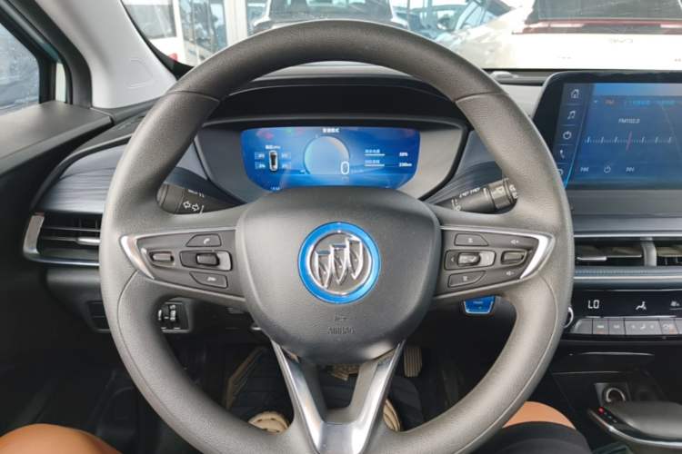 Used Buick Velite 6 2023 Revised Version 430 km Range – Commuter Edition Steering Wheel