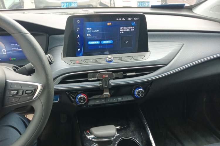 Used Buick Velite 6 2023 Revised Version 430 km Range – Commuter Edition Audio And AC Panel