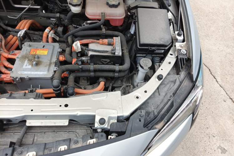 Used Buick Velite 6 2023 Revised Version 430 km Range – Commuter Edition Engine Bay Left