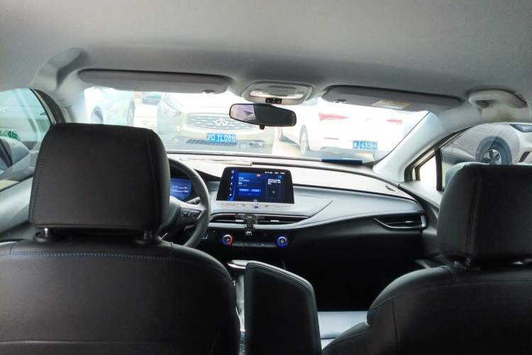 Used Buick Velite 6 2023 Revised Version 430 km Range – Commuter Edition Headliner