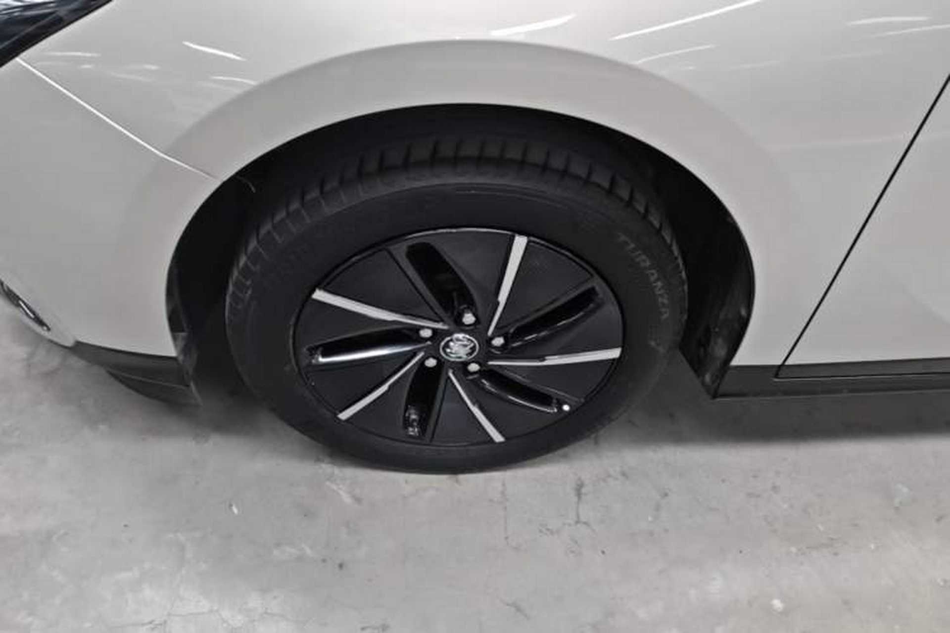 Used Buick Velite 6 2023 430km Range Commuter Version Left Front Wheel Hub