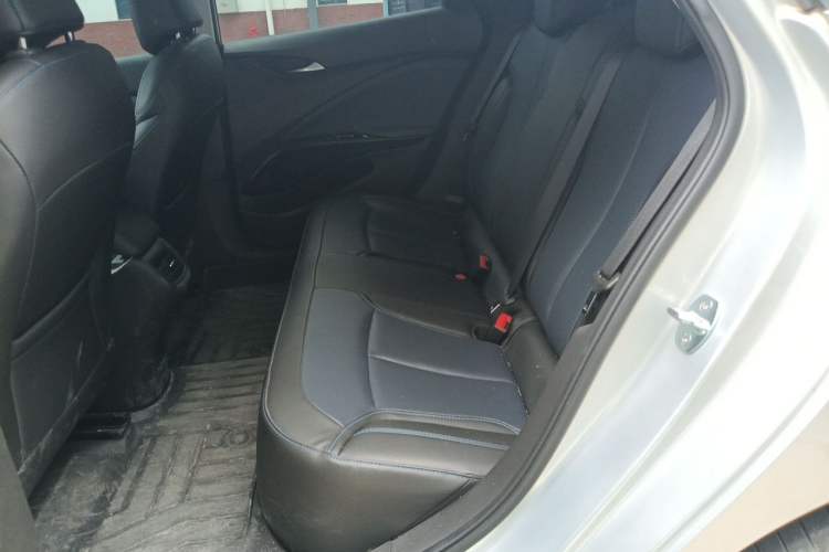 Used Buick Velite 6 2023 Revised Version 430 km Range – Commuter Edition Left Rear Seat