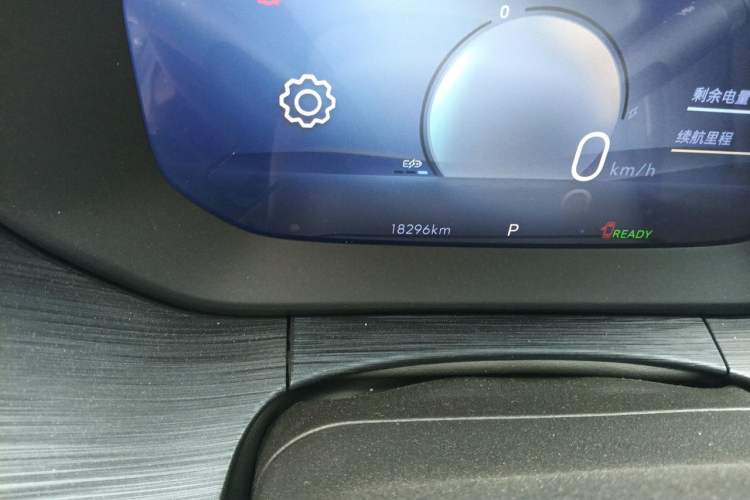 Used Buick Velite 6 2023 Revised Version 430 km Range – Commuter Edition Odometer Close Up