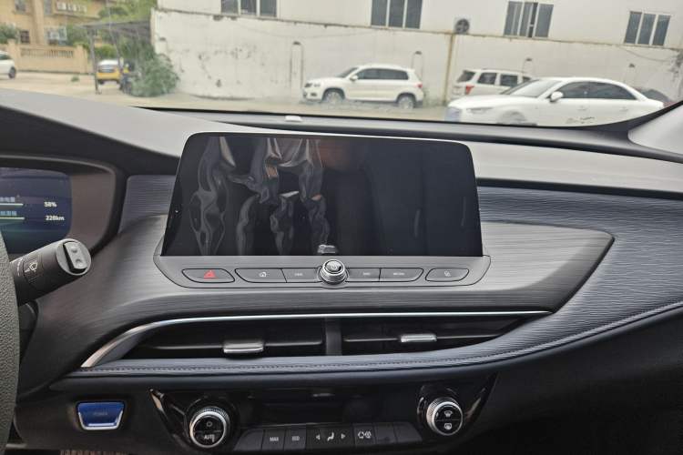 Used Buick Velite 6 2023 430km Range Commuter Version Audio And AC Panel
