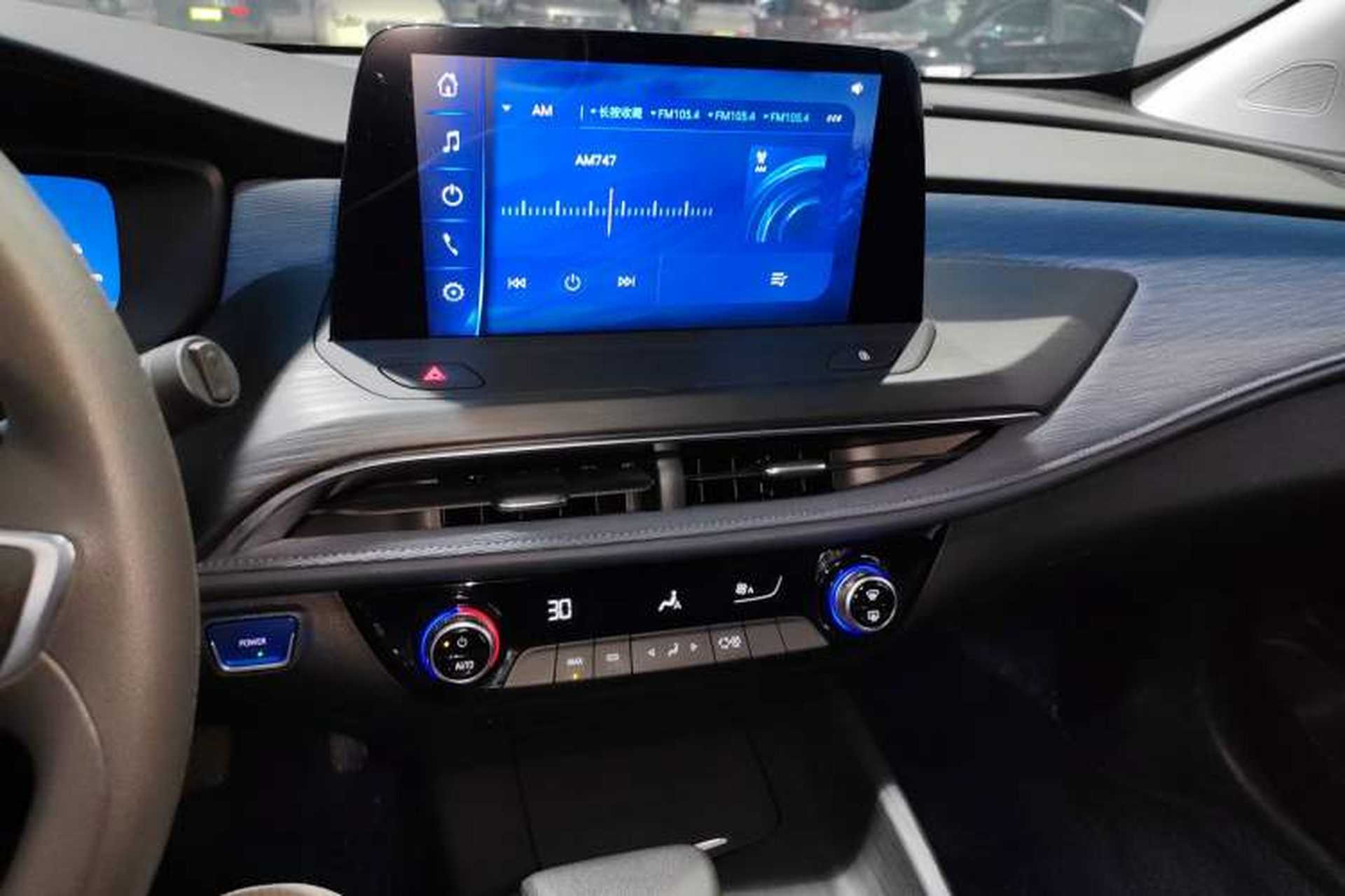 Used Buick Velite 6 2023 Revised Version 430 km Range – Commuter Edition Audio And AC Panel