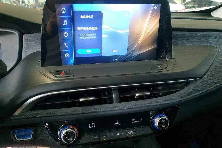 Used Buick Velite 6 2023 Revised Version 430 km Range – Commuter Edition Audio And AC Panel
