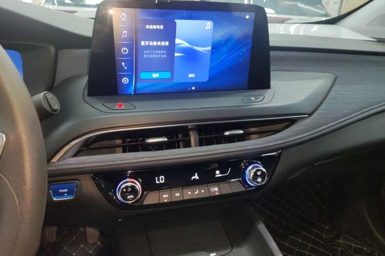 Used Buick Velite 6 2023 Revised Version 430 km Range – Commuter Edition Audio And AC Panel