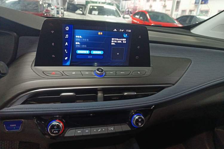 Used Buick Velite 6 2023 Revised Version 430 km Range – Commuter Edition Audio And AC Panel