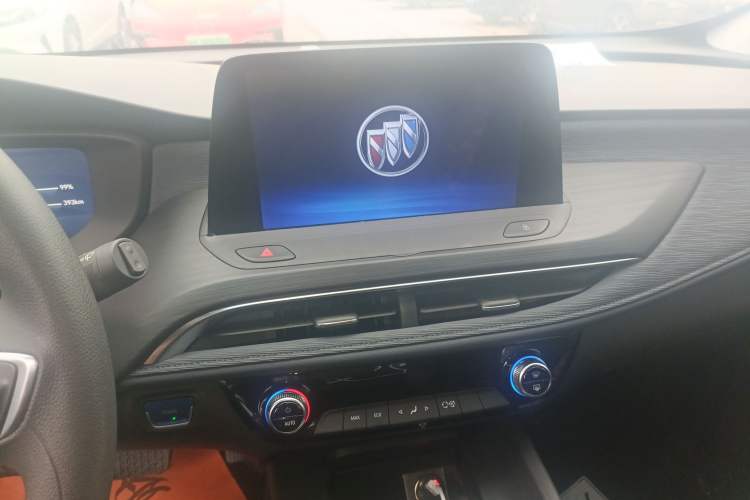 Used Buick Velite 6 2023 Revised Version 430 km Range – Commuter Edition Audio And AC Panel